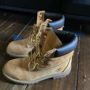TIMBERLANDS  6-INCH PREMIUM WATERPROOF BOOTS
